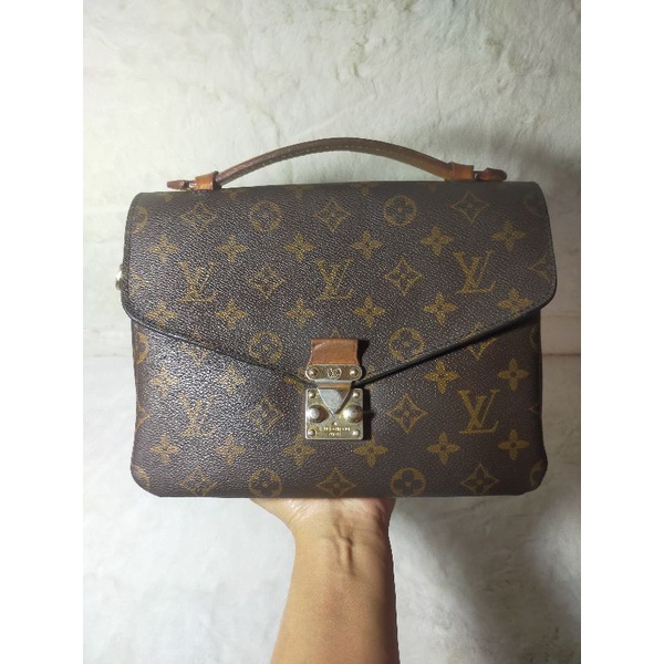 Túi xách si hiệu Louis Vuitton