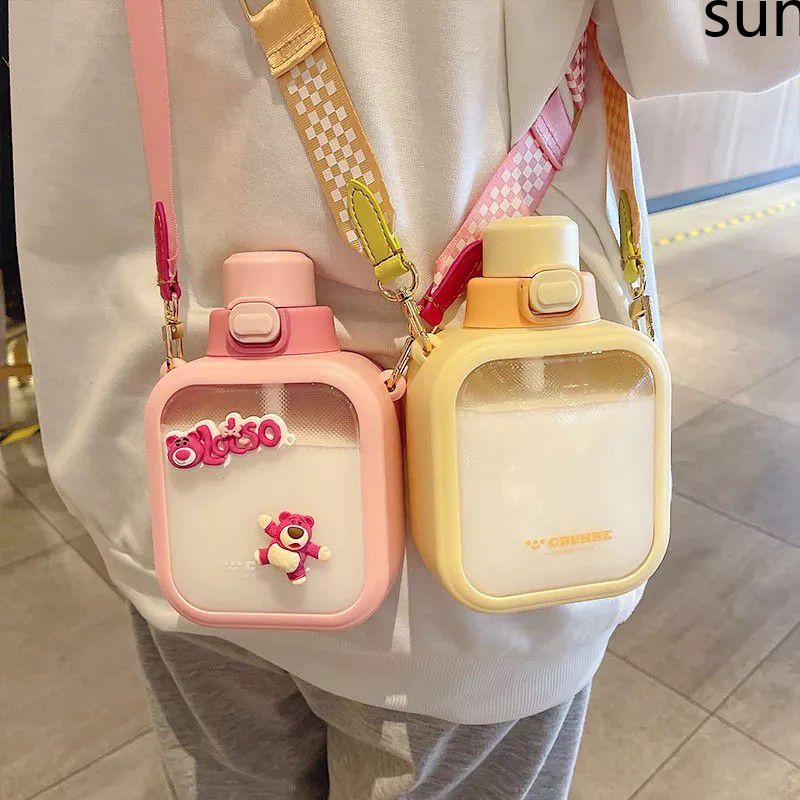 700Ml Kawaii Phẳng Bình Nước Có Ống Hút Dây Đeo Nhựa Trà Sữa Nước Di Động Uống Bình Ấm Siêu Tốc Không Chứa Bpa Tặng cho Bé Gái Trẻ Em-Mặt Trời. Vn