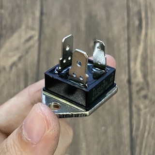 TRIAC 25A 600V tg25