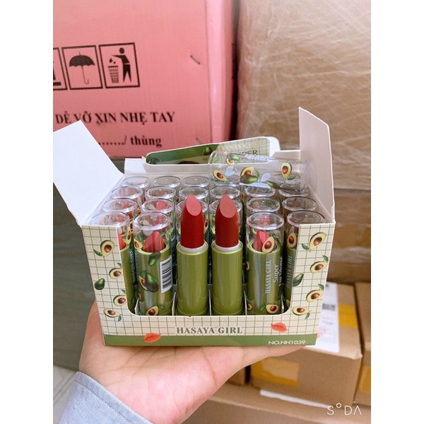 Son dưỡng môi bơ thái lan có màu