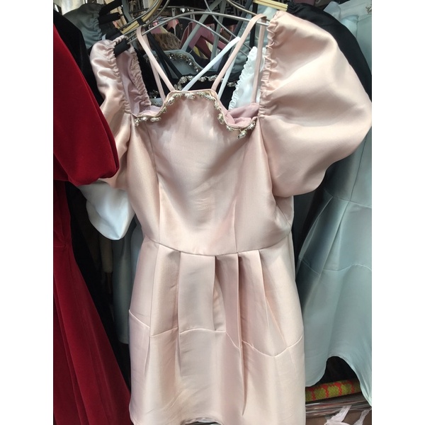 Váy tafta đính đá