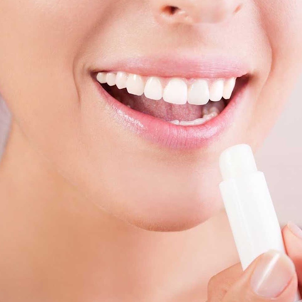 Son dưỡng môi Astrid mỡ hươu 4.7g