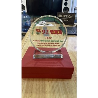 Quà Tặng Pha Lê Để Bàn