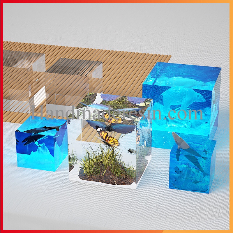 Khuôn Lập Phương Trong Suốt