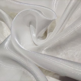 Vải voan tơ sống organza óng ánh màu trắng may váy đầm sơ mi