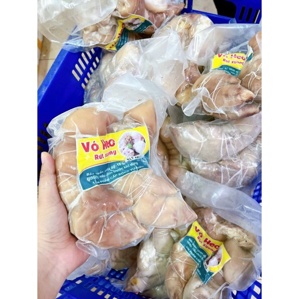 Chân giò heo rút xương. 1kg.