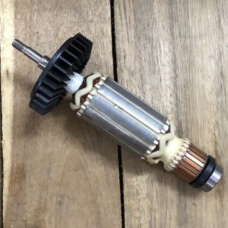 Roto máy mài makita 9556