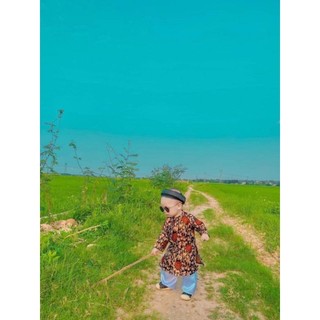 Kính thầy bói cho bé siêu cute