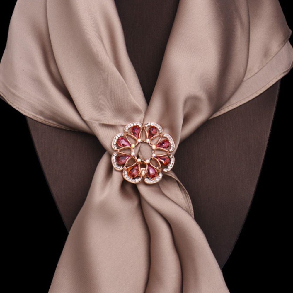 Khóa Cài Khăn Quàng Cổ Hình Tròn Họa Tiết Hoa Phong Cách Vintage Thanh Lịch Dành Cho Nữ