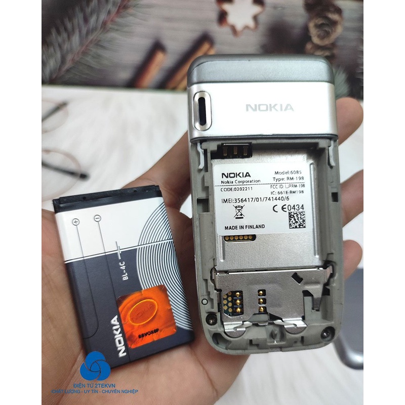 Điện thoại độc Nokia 6085 nắp gập 2 màn hình giá rẻ kèm pin sạc