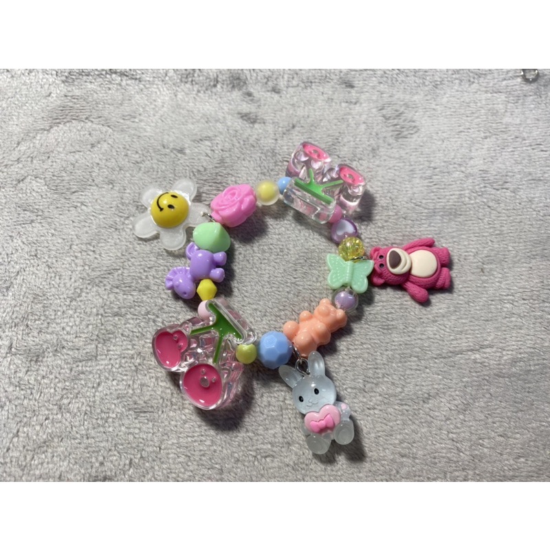 Vòng tay phối hạt nhựa lớn