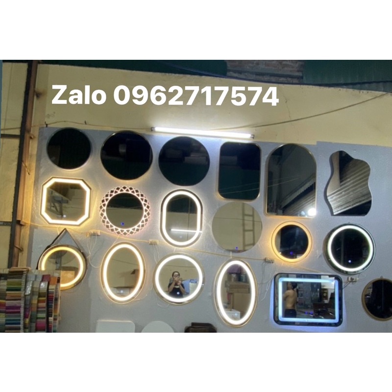 Gương treo tường