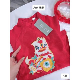 ÁO DÀI ĐỎ THÊU LÂN KÈM BỜM TÓC CHO BÉ