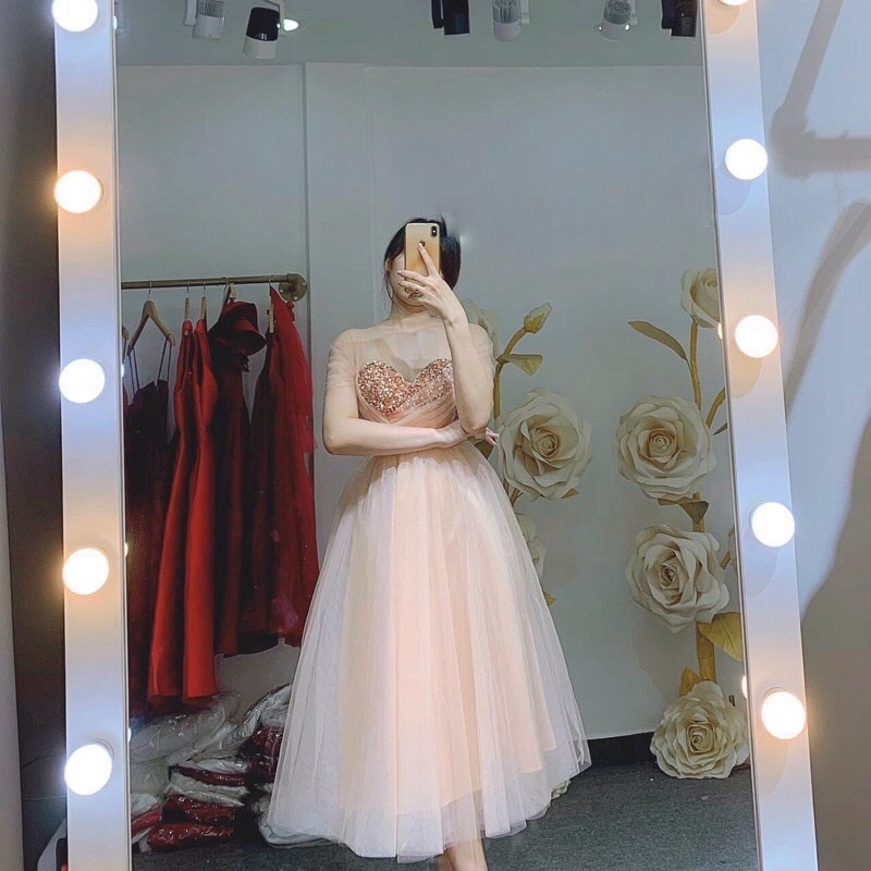 ĐẦM LƯỚI PHỐI KIM SA LỘNG LẪY NHƯ CÔ DÂU DIỆN ĐI DỰ TIỆC VÔ CÙNG TỎA SÁNG NHÉ CHỊ EM UP HHP FASHION
