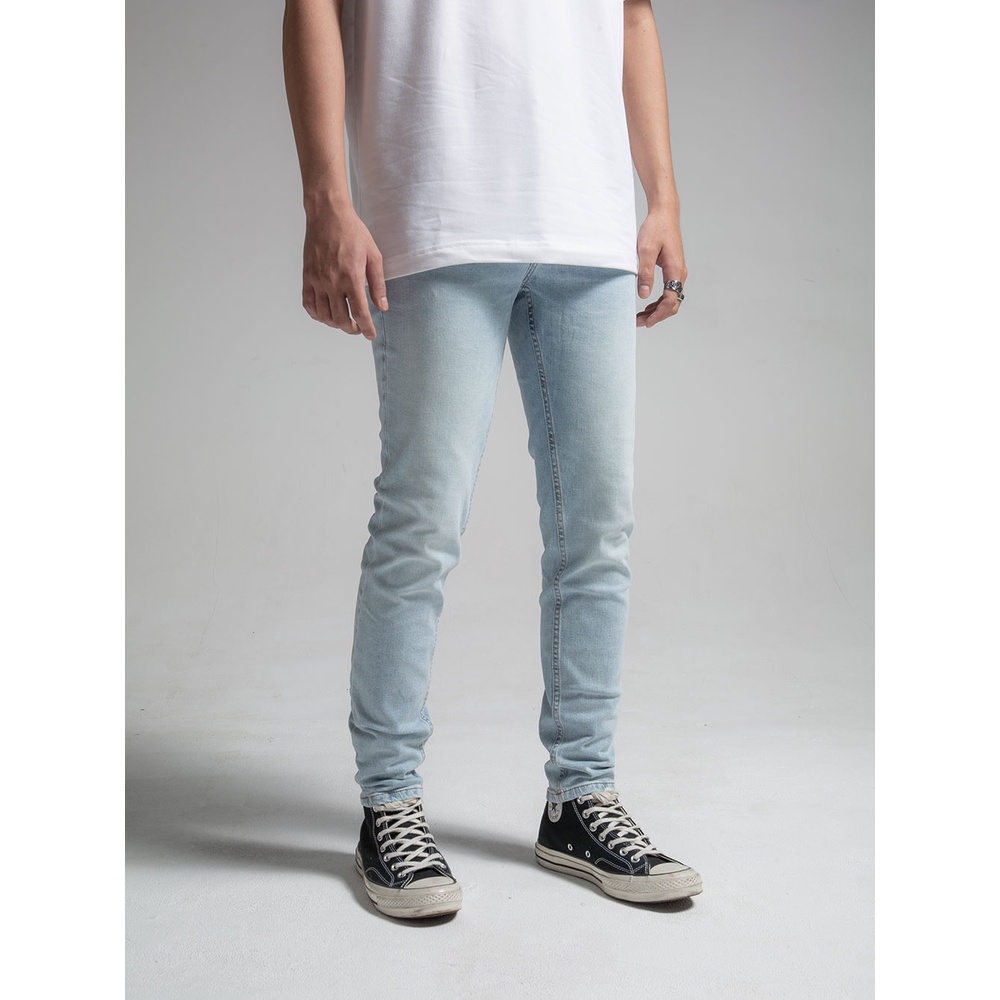 Quần Jeans The Denimaniac dáng ôm sát màu Sky Blue SS23 - 819 Skinny Fit