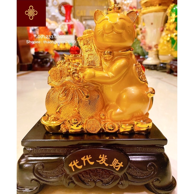 Tượng mèo phong thuỷ đứng bên túi tiền màu vàng bóng (cao 20, dài 16, rộng 12)