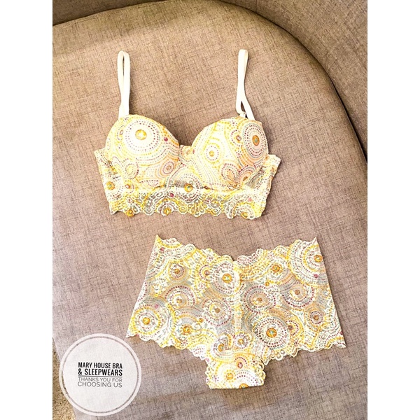 Bộ Bra Gọng Mút Nâng Hoa Văn Vàng Nhạt Mary House Bra & Sleepwears
