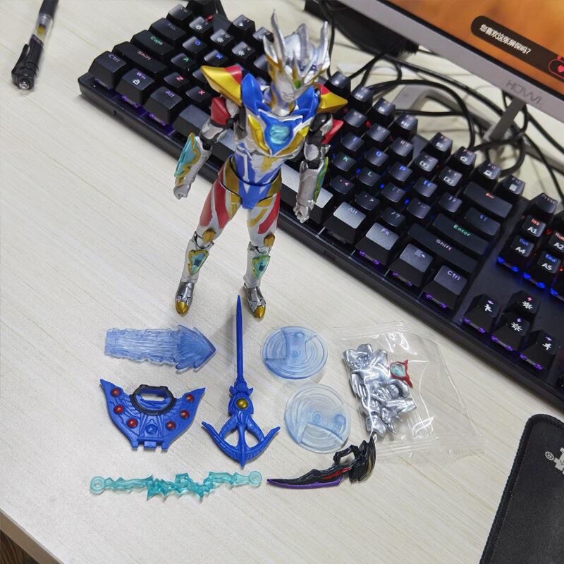 ✨Mô Hình Nhân Vật Ultramandelta Có Khớp Cử Động Cho Bé