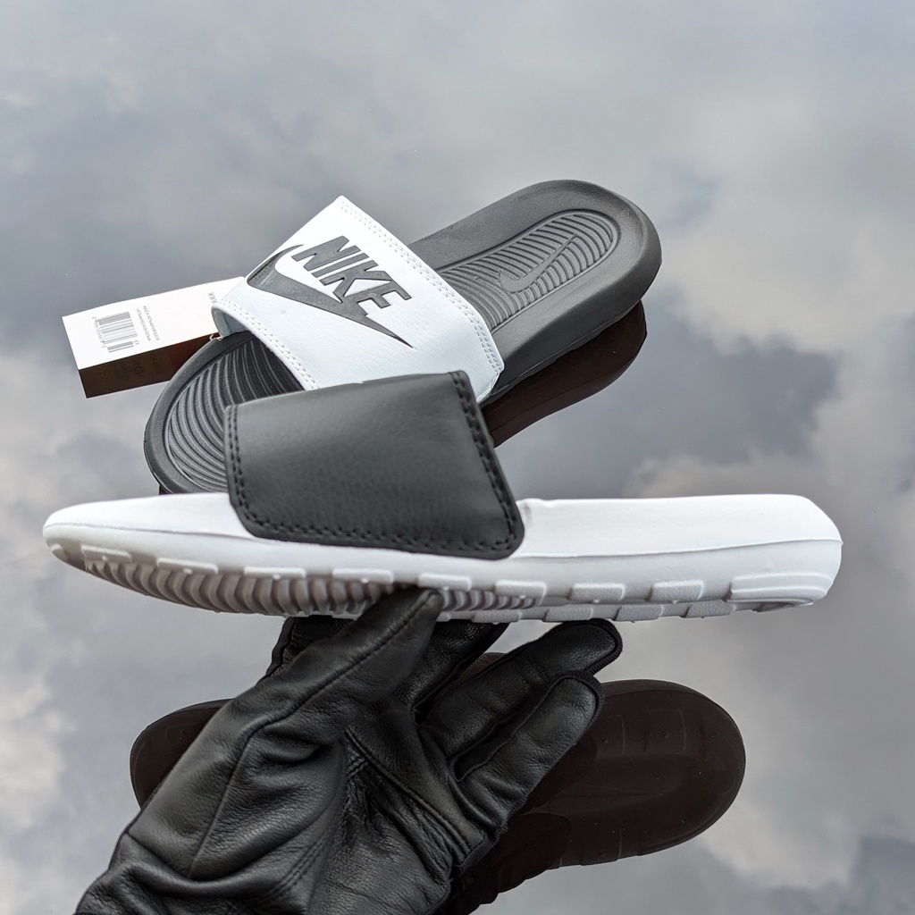 Dép Nike Victori one FREE SHIP + hộp hãng + tem tag móc câu hàng loại 1.1 nike đế mềm êm quai ngang nam nữ. Nhuthuyshoes