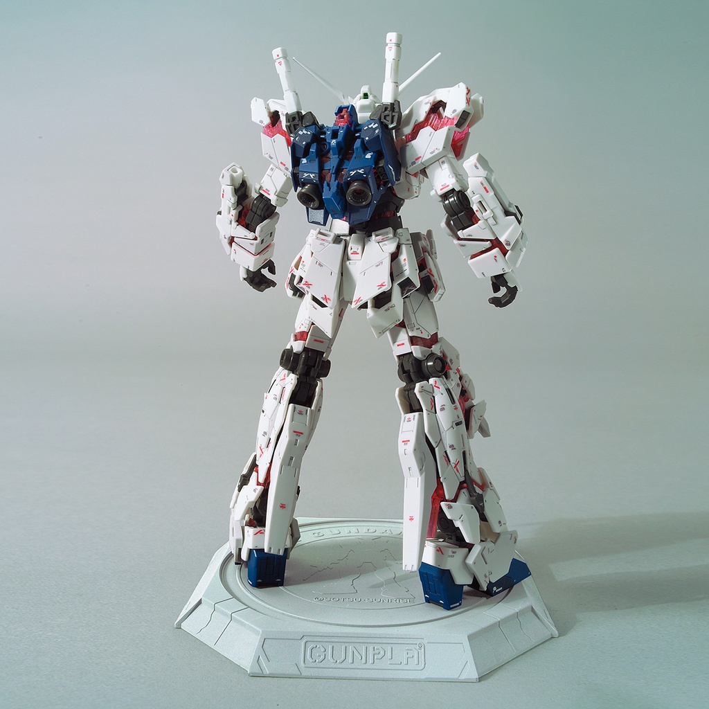 Mô Hình Gundam RG 1/144 RX-0 Unicorn Gundam Ver TWC