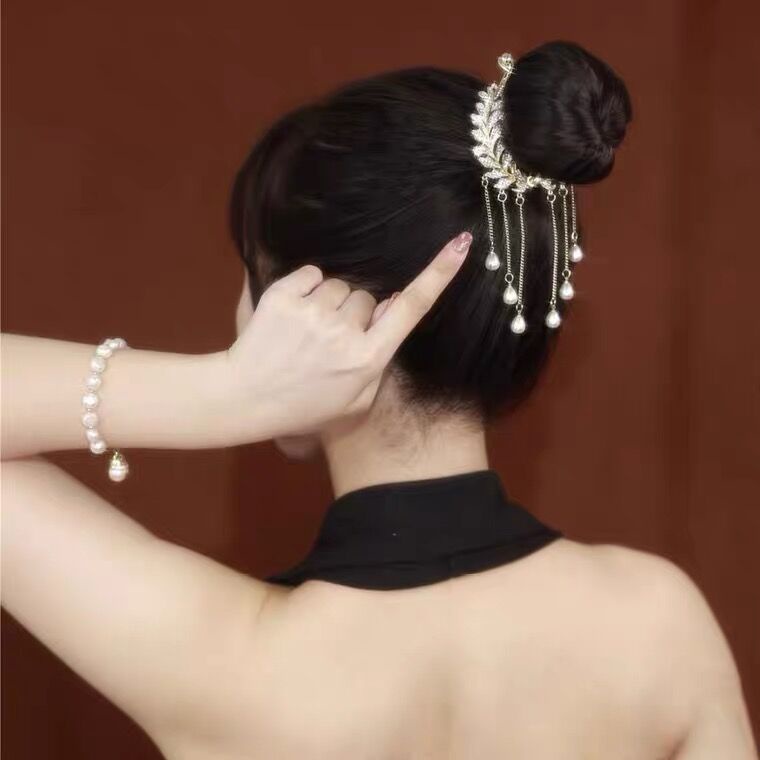 Kẹp Tóc Hình Hoa Bướm Đính Ngọc Trai Thời Trang Cho Nữ CHLINS