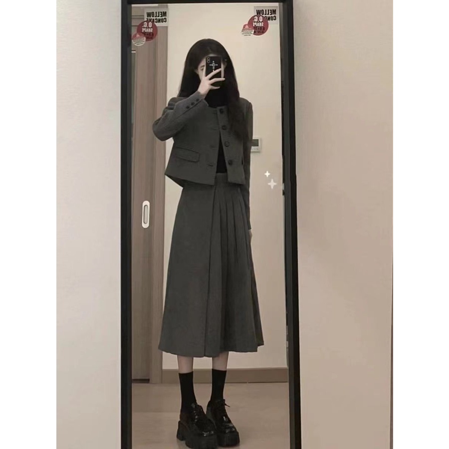 Set váy nữ váy babydoll đầm công váy dài chúa Bộ Áo Khoác  Dáng Ngắn Phối Chân Váy Len Lưng Cao Xếp Ly Thời Trang Mùa Đông Cho Nữ