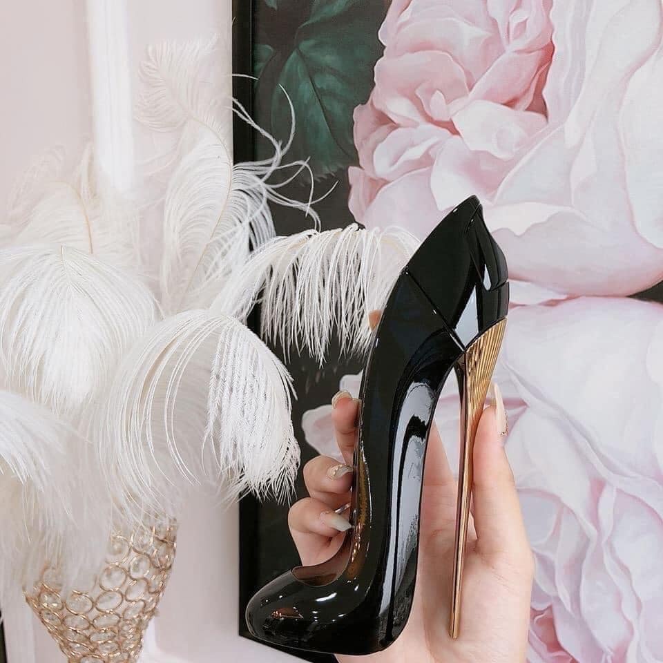 Nước Hoa Guốc đen