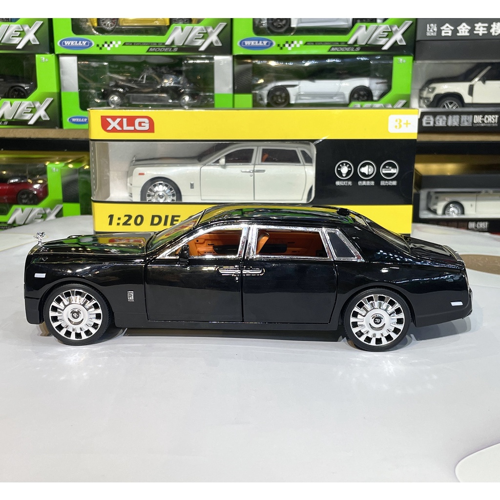 Mô hình xe bằng kim loại Rolls-Royce Phantom 8 tỉ lệ 1:20 hãng XLG 3 màu