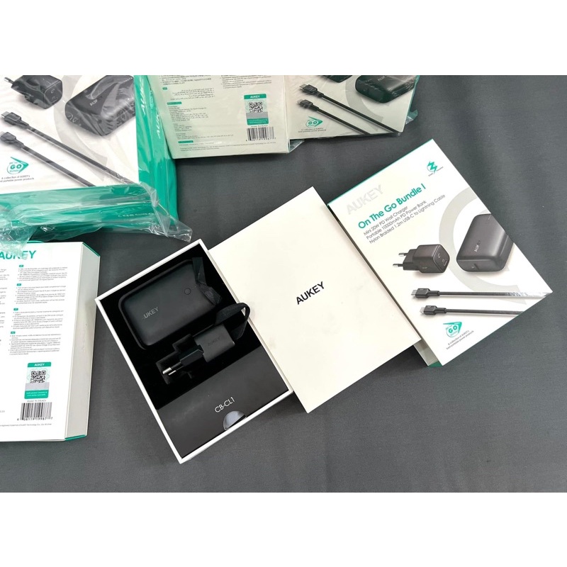 (COMBO 3 MÓN AUKEY) CỦ CÁP SẠC NHANH PD 20W + PIN SẠC DỰ PHÒNG 10000MAH