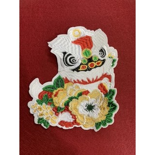 sticker thêu là ủi lân hoa