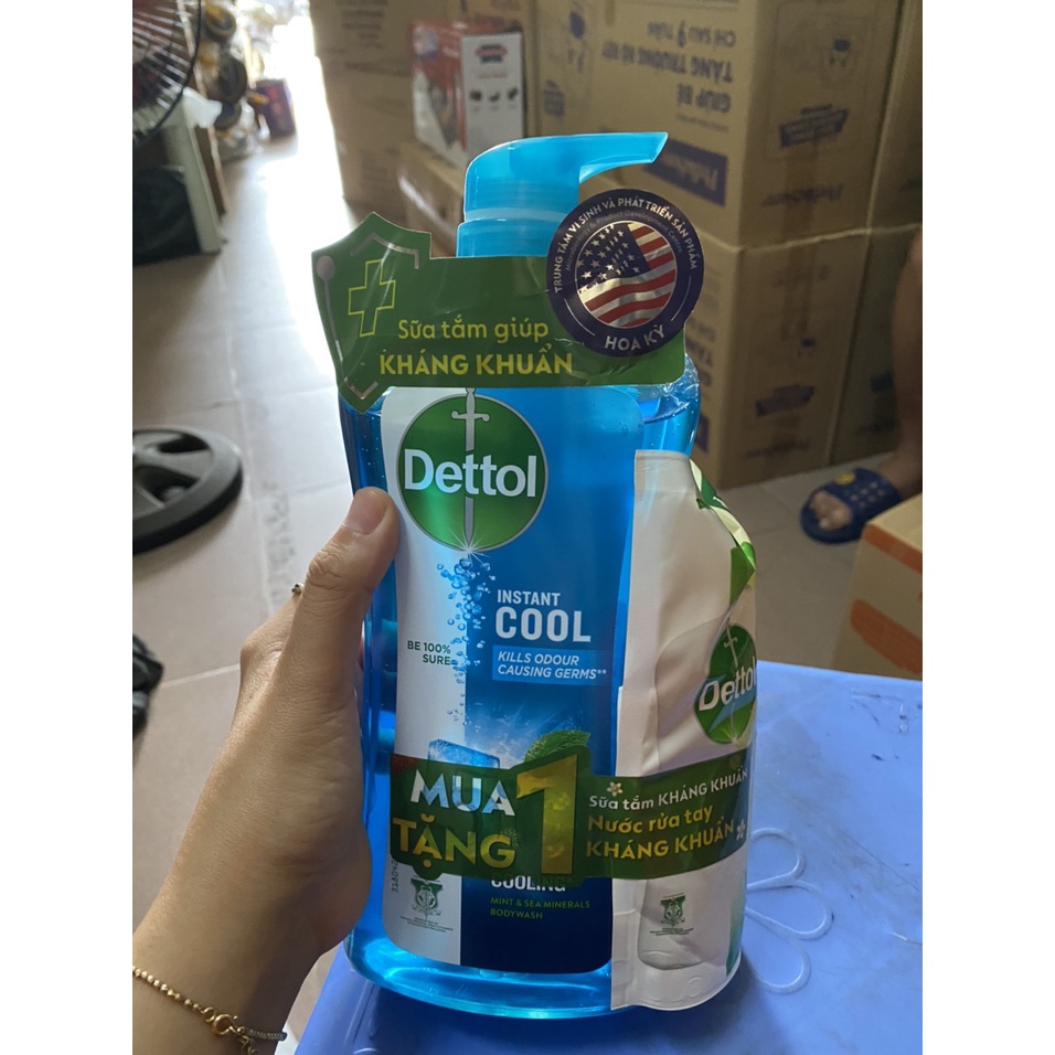 SỮA TẮM DETTOL ORIGINAIL VÀ DETTOL COOL 950G TẶNG KÈM GÓI RỮA TAY DETTOL 250G