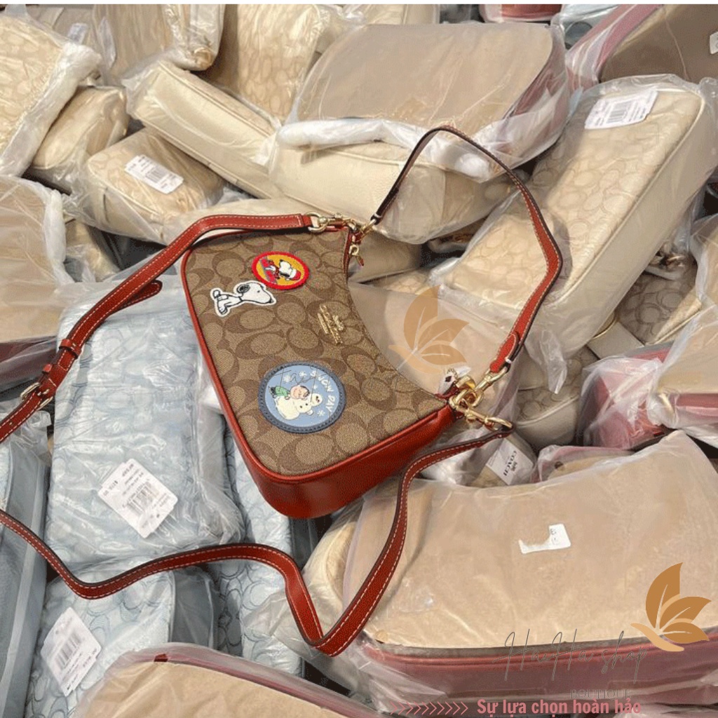Túi nữ Coach X Peanuts CE848 Teri kẹp nách sang trọng - CE848