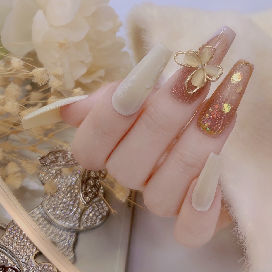 Móng Giả Thiết Kế Đính Đá Nail Box Thiết Kế Gắn Charm Bướm Kèm Keo