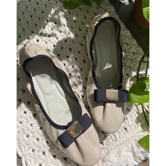 SALE OFF Giày búp bê bo chun size 37 Made in Korea màu nude da thật phủ bóng