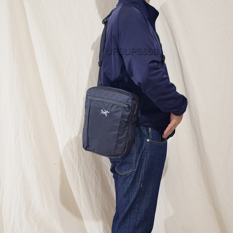 Arcteryx / Arcaeopteryx Slingbladex Túi Đeo Vai Đựng Máy Tính Bảng IPAD Cỡ Nhỏ Chống Thấm Nước Dùng Khi Đi Du Lịch Ngoài