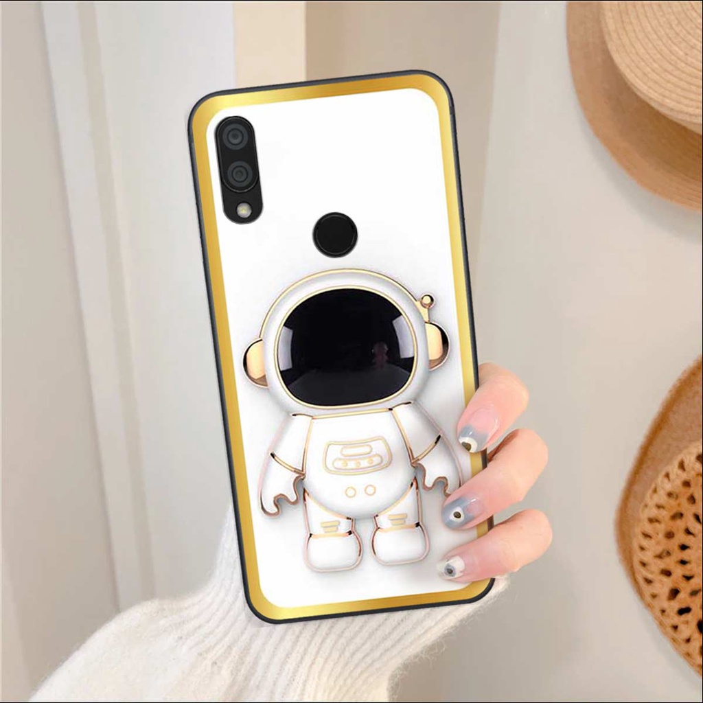 Ốp lưng Xiaomi Redmi 7 in hình kiểu 3D robot phi hành gia sắc màu thời trang