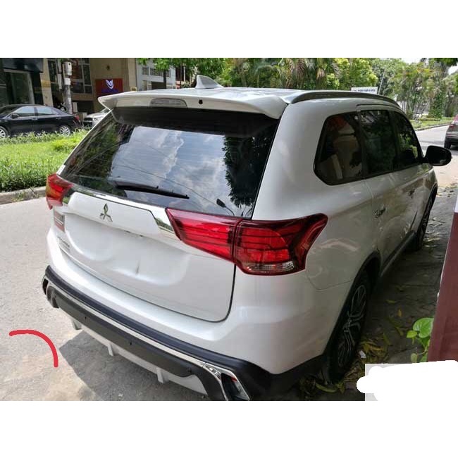 Cánh lướt gió, đuôi gió thể thao xe Mitsu Outlander 2020 2021 2022 2023- hàng mộc chưa sơn + tặng kèm keo dính