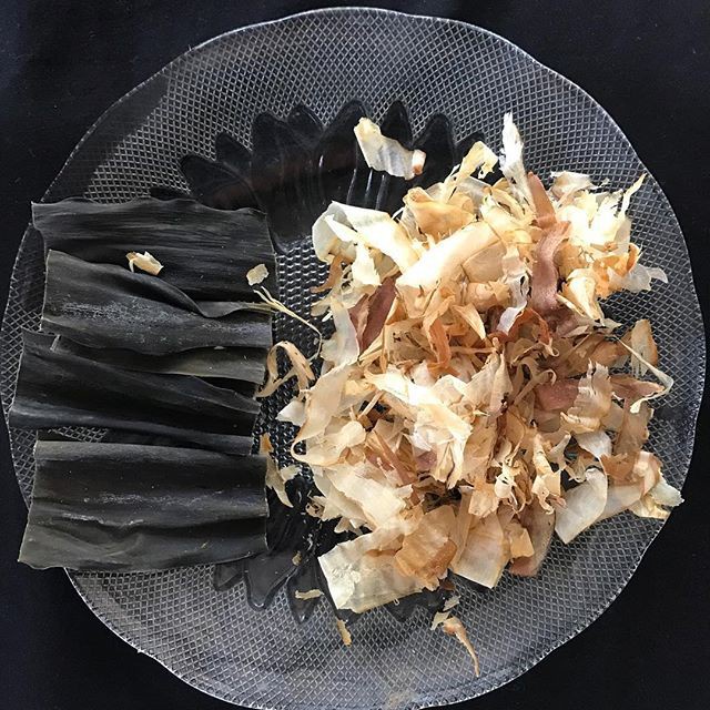 Cá bào tảo bẹ nấu nước dùng Dashi cho bé Nhật Bản