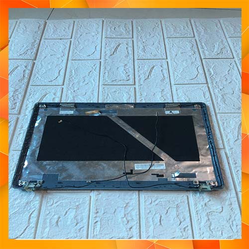 Vỏ A laptop lenovo z470 tháo máy ( vỏ có xước nhẹ,chân ốc zin)