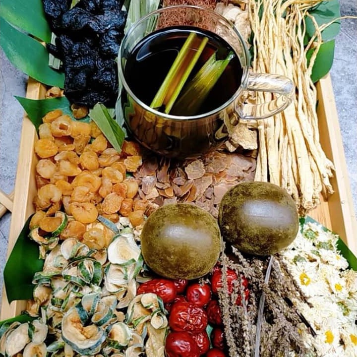 SET TRÀ SÂM BÍ ĐAO HẠT CHIA 13 NGUYÊN LIỆU