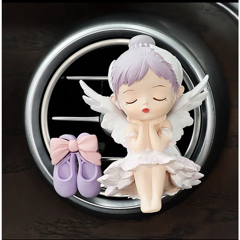 Nước Hoa Cửa Gió Xe Ô Tô Hình Búp Bê Dễ Thương - Kẹp Khe Gió Hình Búp Bê Dễ Thương Trên Xe Ô tô