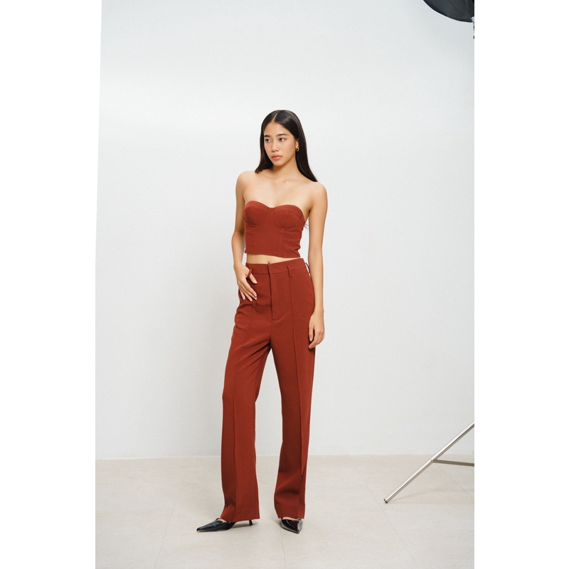 Quần ống đứng cạp cao MONO TALK đường mí trang trí chạy dọc thân, túi chéo (Đỏ Boocdo) B30035TK