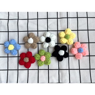 Hoa len móc nhuỵ tròn cực cute dùng trang trí túi, áo