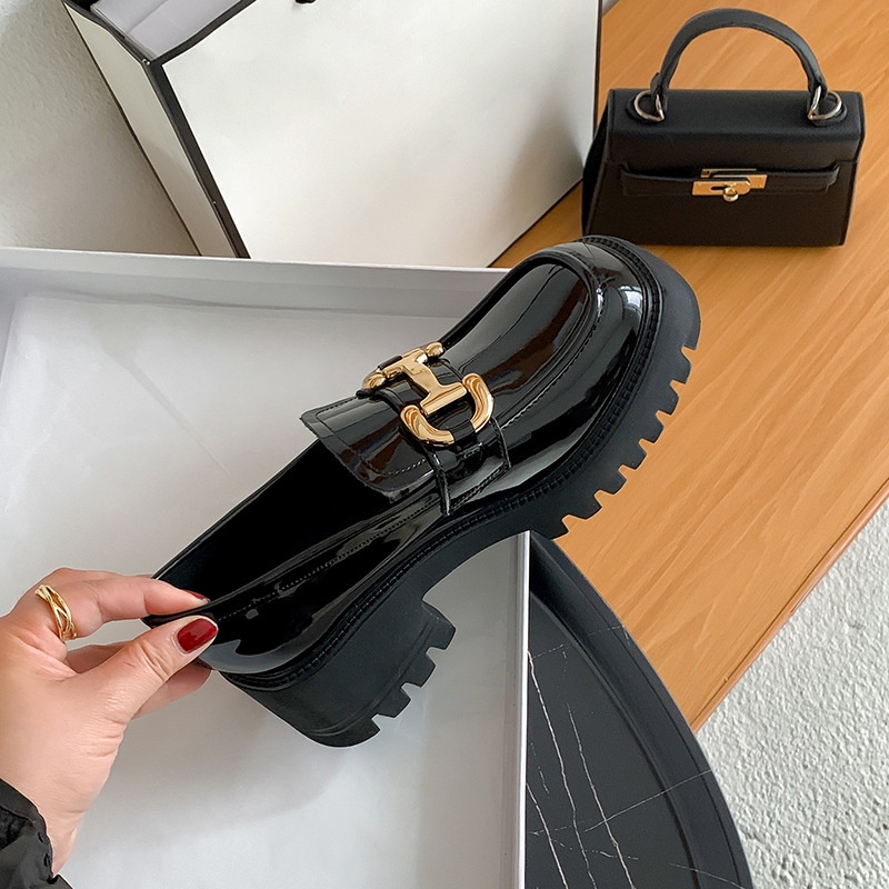 Giày lười,  giày loafer