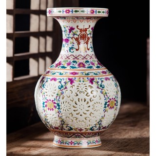 Bình gốm trang trí phòng khách