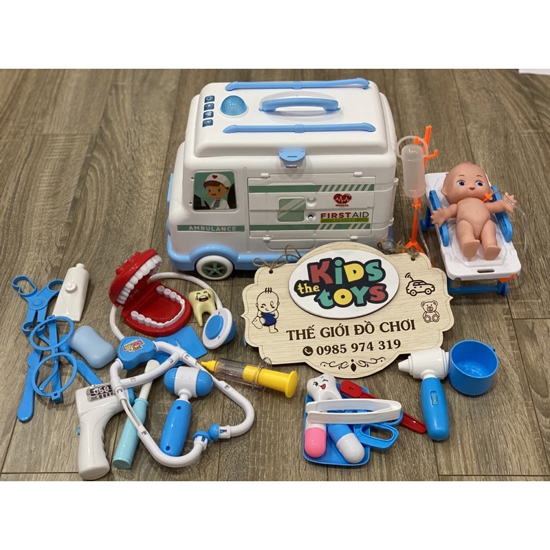 Bộ đồ chơi bác sĩ 2 màu xanh, hồng gồm 30 chi tiết, có ống nghe, có đèn, xe cứu thương cho bé