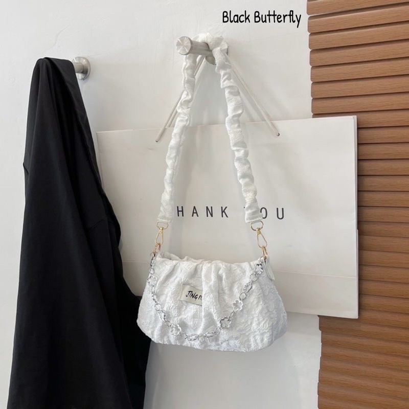 Túi đeo vai họa tiết Butterfly