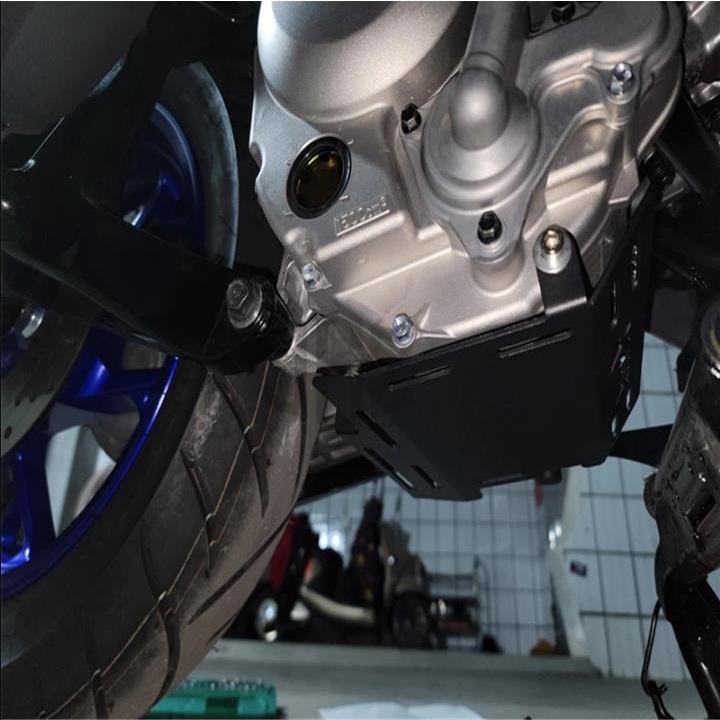 Tấm Chắn Bảo Vệ Khung Gầm Động Cơ Bằng Thép Carbon Cho Yamaha XMAX 250 300 400 2017-2023