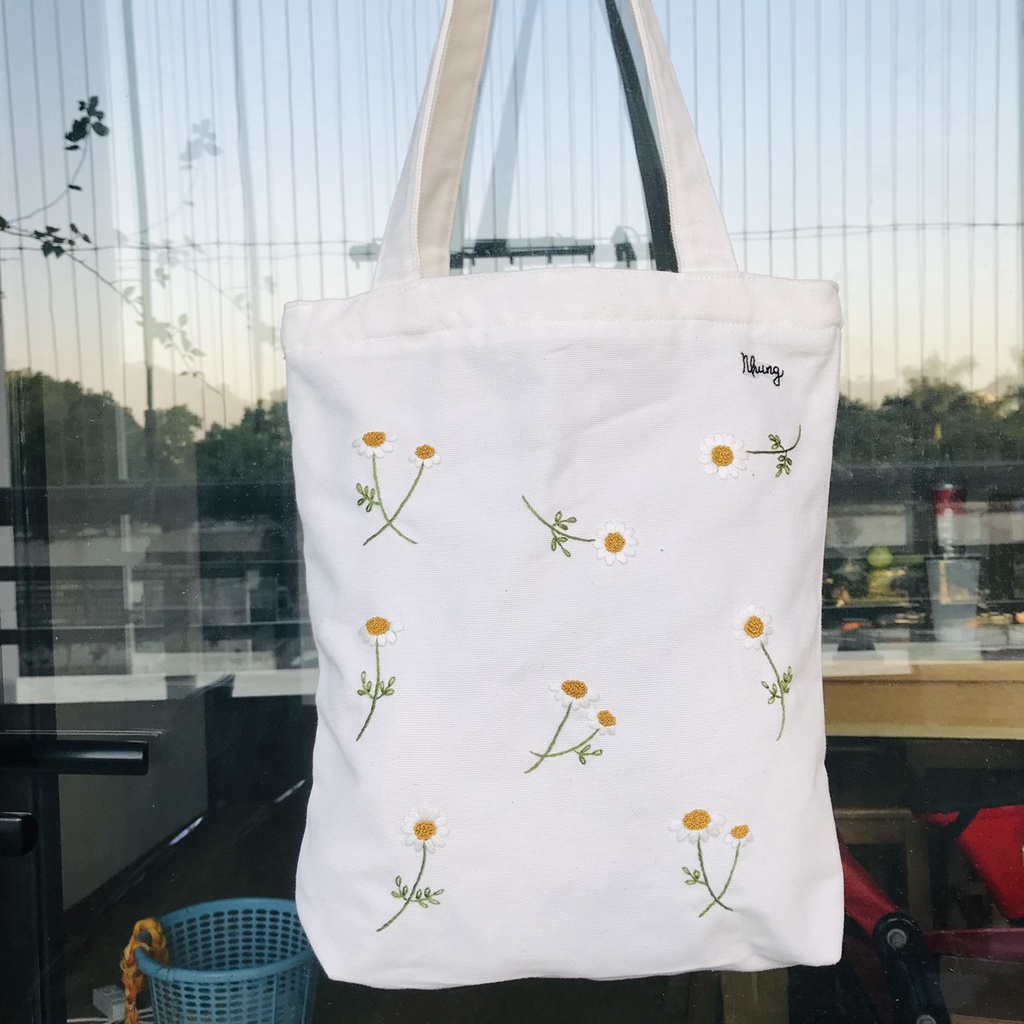 Túi canvas, túi tote thêu tay MIA họa tiết cúc họa mi thời trang (có khóa kéo)