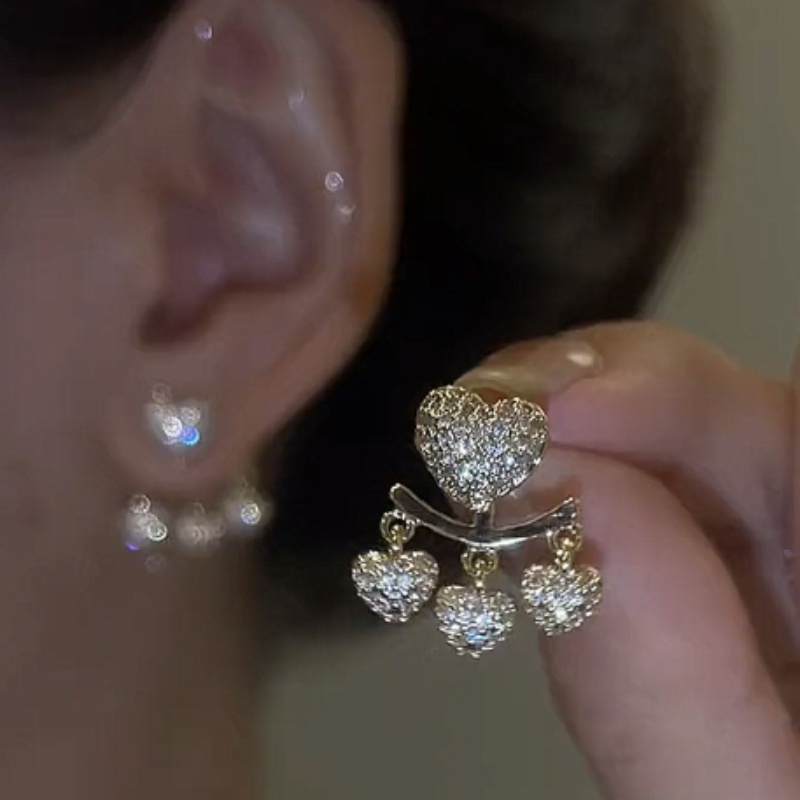 Đôi Bông Tai Hình Trái Tim Đính Đá Thời Trang